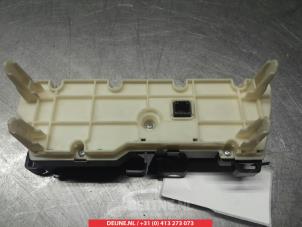 Toyota Prius Heater control panel O306373 photo 2