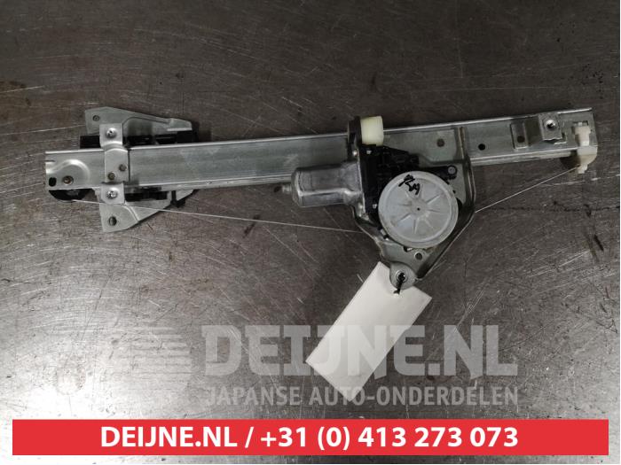 Mitsubishi Pajero Fenstermechanik 4-türig rechts hinten O291477