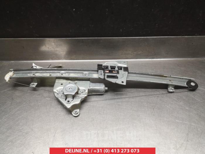 Mitsubishi Pajero Fenstermechanik 4-türig links vorne O275856