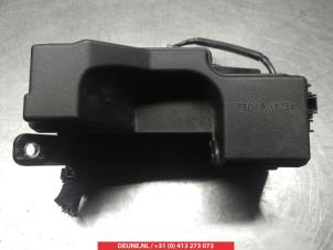 Toyota Yaris Sicherungskasten O350366 foto 2
