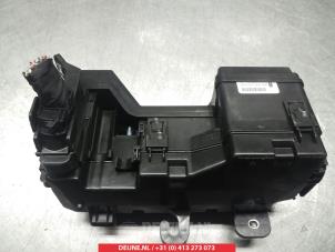 Toyota Yaris Sicherungskasten O350366 foto 3