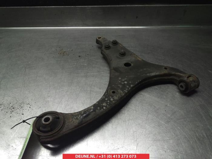 Hyundai I30 Draagarm onder rechts-voor O382125