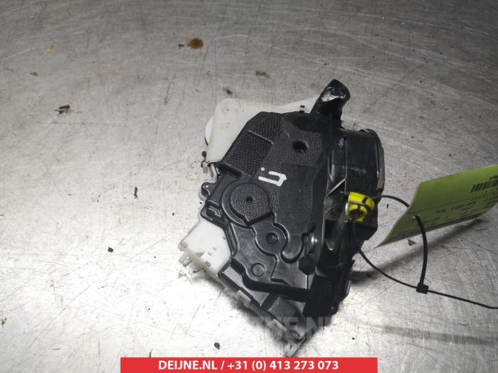 Toyota Yaris Deurslot Mechaniek 2Deurs links O279143