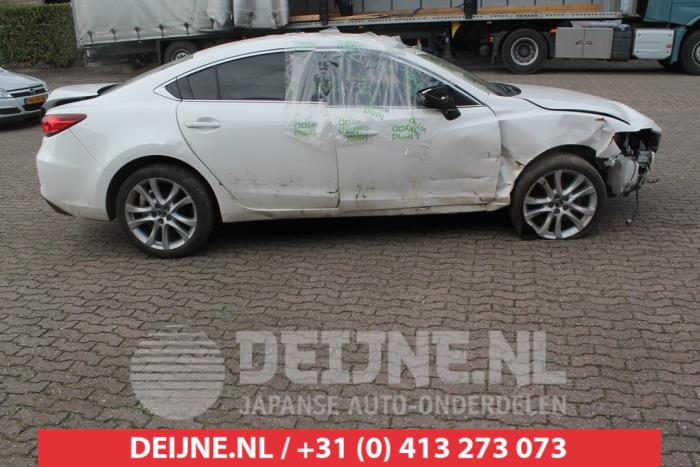 Mazda 6 Portier 4Deurs rechts-achter O285928
