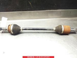 Gebruikte Homokineetas links-voor Honda Jazz (GK/GP) 1.3 -i-VTEC 16V Prijs € 100,00 Margeregeling aangeboden door V.Deijne Jap.Auto-onderdelen BV