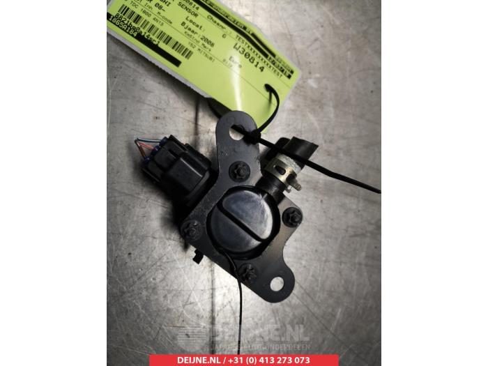 Mitsubishi Lancer Roetfilter sensor O371103