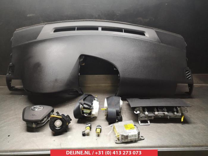 Toyota Avensis Airbag set+module O334149