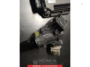 Toyota Yaris Engine management computer O345596 photo 3