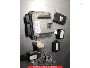 Toyota Yaris Kontaktslot+Sleutel O336108 foto 3