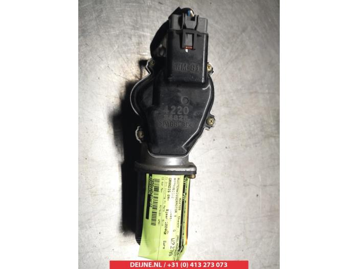 Mitsubishi Grandis Front wiper motor O349015