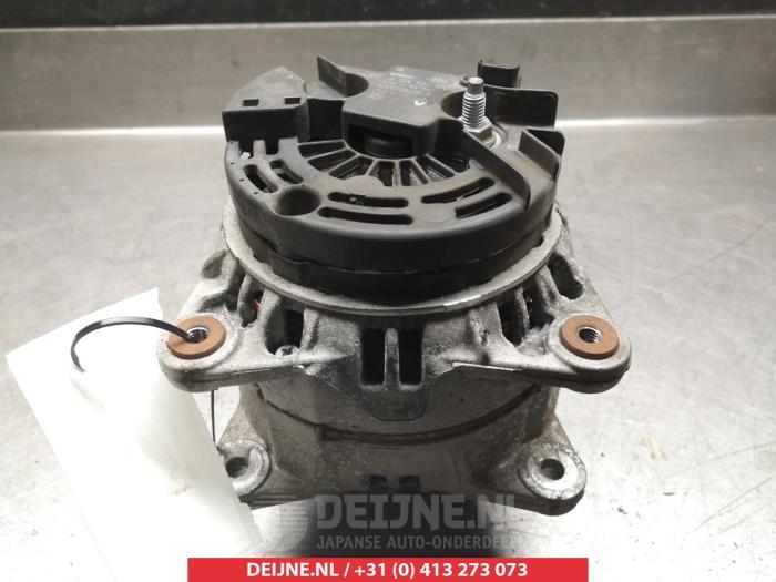 Gebruikte Dynamo Nissan Qashqai (J10) Prijs € 35,00 Margeregeling aangeboden door V.Deijne Jap.Auto-onderdelen BV