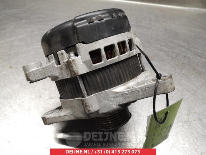 Gebruikte Dynamo Kia Rio IV (YB) 1.4 CRDi 90 16V Prijs € 50,00 Margeregeling aangeboden door V.Deijne Jap.Auto-onderdelen BV