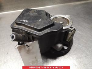 Ssang Yong Rodius Stuurbekrachtiging Pomp O331467 foto 3
