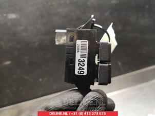 Suzuki Swift ESP switch O269338 photo 2