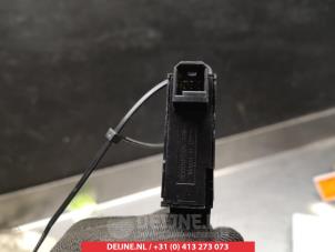 Suzuki Swift ESP switch O269338 photo 3