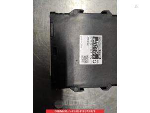 Toyota Prius Plus Steuergerät Automatikkupplung O343377 foto 2