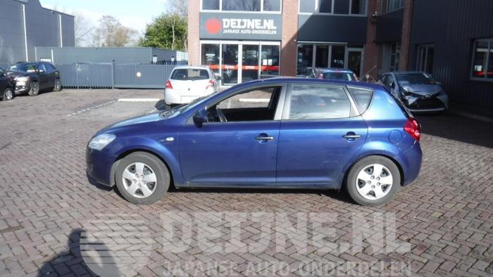 Kia Ceed Rear door 4-door, left O285243
