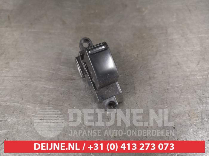 Nissan Primera Elektrisch Raam Schakelaar O311296