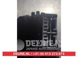 Toyota Verso Ruitenwis Schakelaar O310513 foto 4
