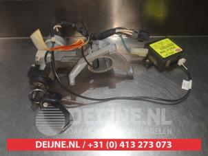Kia Clarus Kontaktslot+Sleutel O335242 foto 3