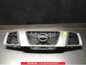 Gebruikte Grille Nissan Pathfinder (R51) 2.5 dCi 16V 4x4 Prijs € 50,00 Margeregeling aangeboden door V.Deijne Jap.Auto-onderdelen BV