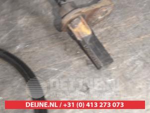 Toyota Yaris ABS-Sensor O327716 foto 2