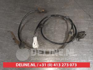 Gebruikte ABS Sensor Toyota Yaris II (P9) 1.4 D-4D Prijs € 25,00 Margeregeling aangeboden door V.Deijne Jap.Auto-onderdelen BV