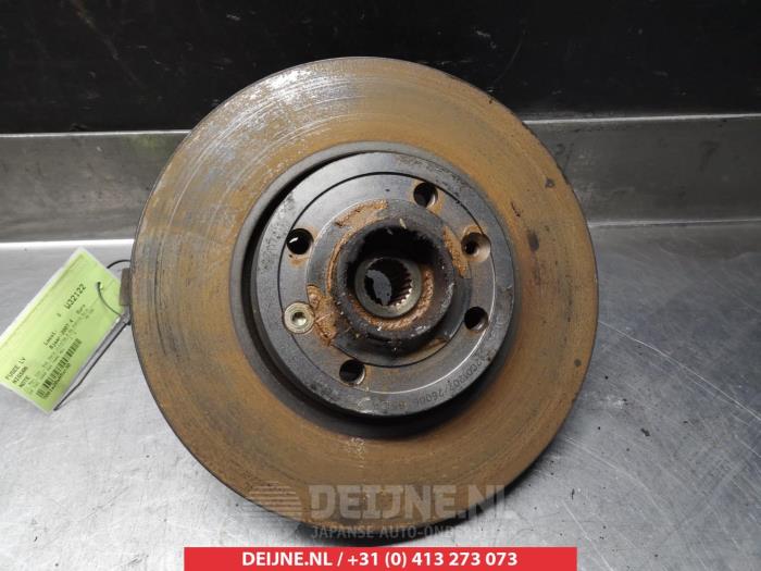 Nissan Note Fusee links-voor O322537