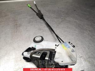 Toyota Aygo Door lock mechanism 4-door, front left O279896 photo 2