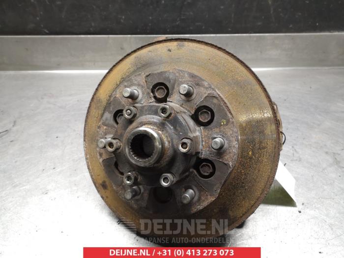 Nissan Terrano Knuckle, front left O390057