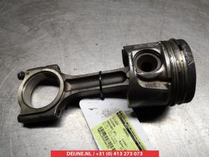 Gebruikte Zuiger Nissan Qashqai (J10) 2.0 dCi 4x4 Prijs € 50,00 Margeregeling aangeboden door V.Deijne Jap.Auto-onderdelen BV