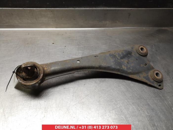 Toyota Avensis Draagarm rechts-achter O384783