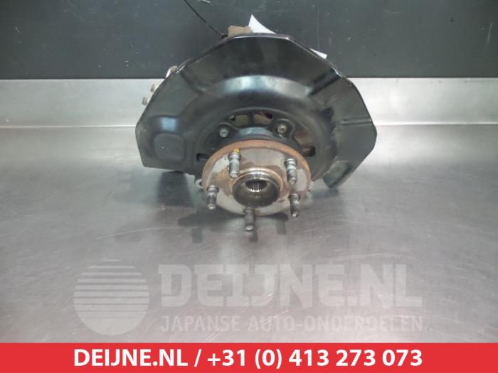 Toyota Camry Fusee rechts-voor O324200