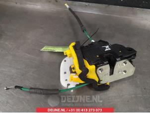Hyundai I30 Door lock mechanism 4-door, front left O279409 photo 2