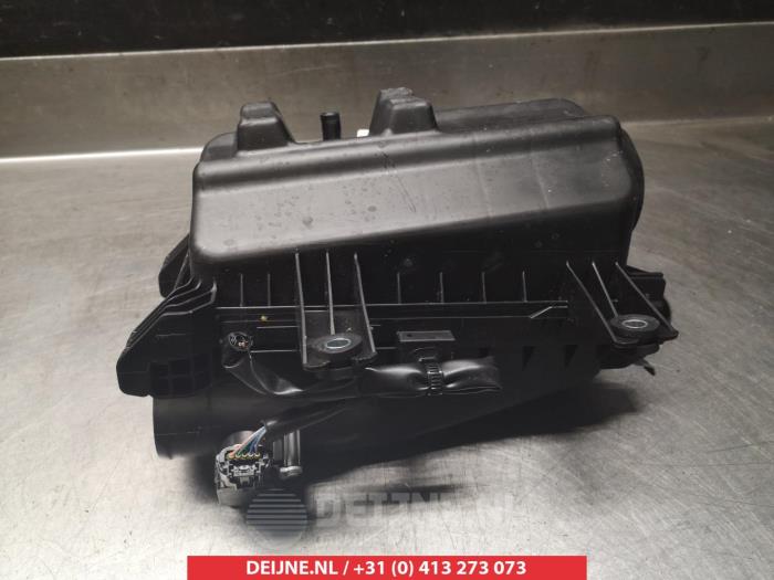 Toyota Verso-S Luchtfilterhuis O357395