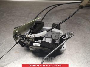 Nissan Juke Door lock mechanism 4-door, front left O279492 photo 2
