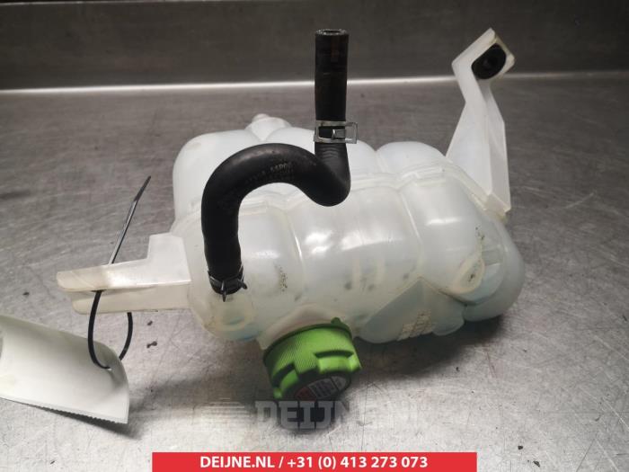 Suzuki Vitara Ausgleichsbehälter O341744