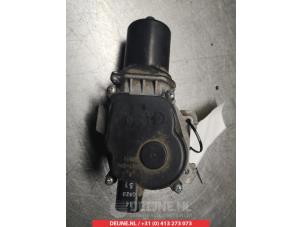 Mazda 3 Front wiper motor O348410 photo 3