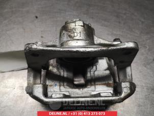 Toyota C-HR Front brake calliper, right O327034 photo 2