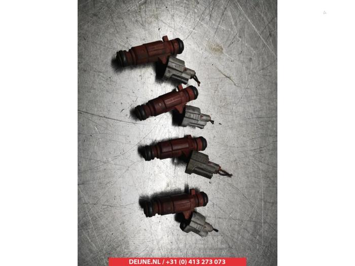 Nissan Almera Tino Injector (benzine injectie) O355735
