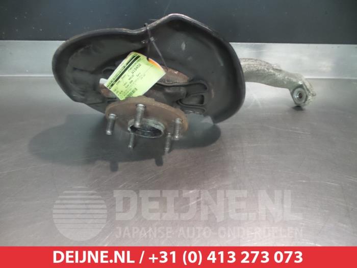 Lexus IS Achsschenkel links vorne O322741