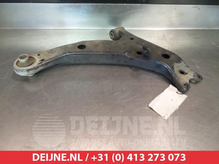 Toyota Corolla Front lower wishbone, right O382755