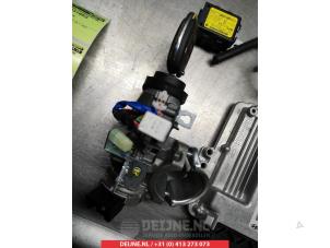 Hyundai I40 Engine management computer O344409 photo 3