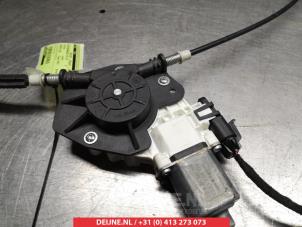 Toyota Avensis Rear door window mechanism 4-door, left O290953 photo 2