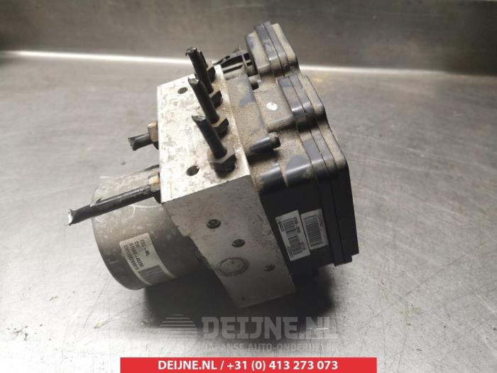 Kia Ceed ABS Pomp O337892