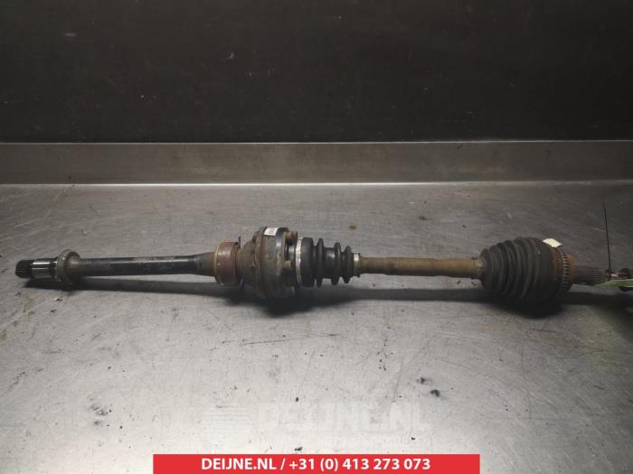 Toyota Previa Aandrijfas rechts-voor O320026