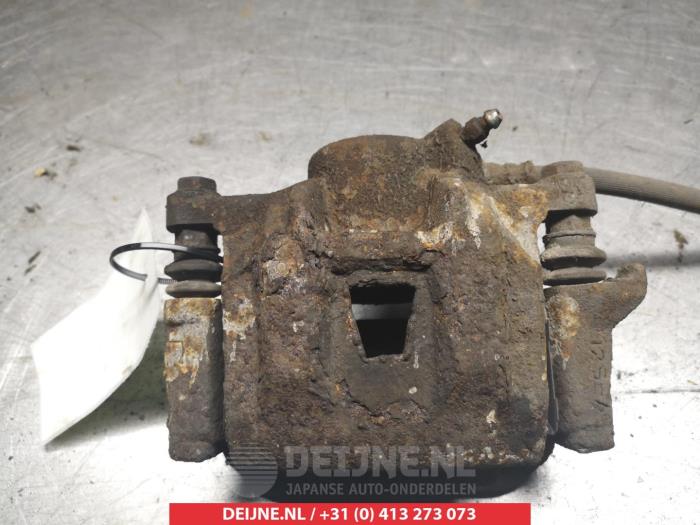 Toyota Previa Remklauw (Tang) rechts-achter O377304
