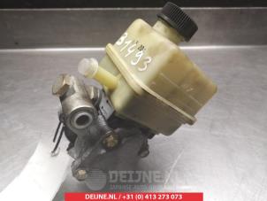 Mazda 6 Power steering pump O330819 photo 2
