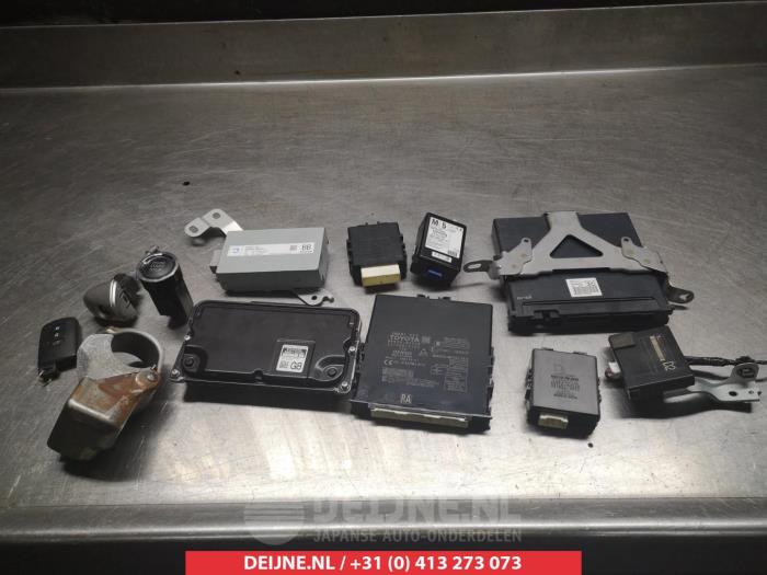 Toyota Rav-4 Computer Motormanagement O345549
