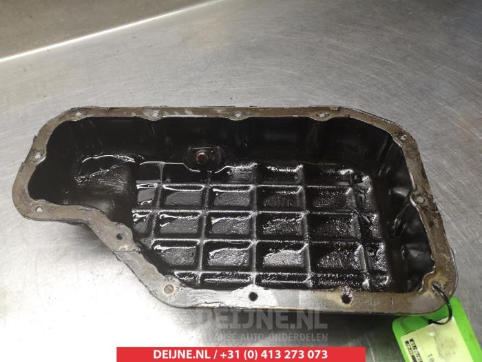 Gebruikte Carterpan Kia Sorento Prijs € 50,00 Margeregeling aangeboden door V.Deijne Jap.Auto-onderdelen BV